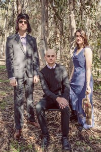 A fine-lookin' shoegrass band